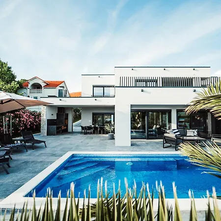 Kara Sevda Villa *